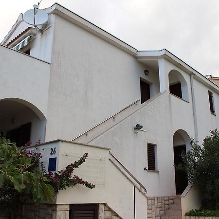 Apartments Marszalek Novalja Bagian luar foto