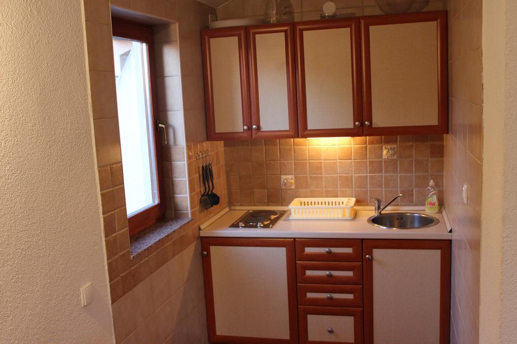 Apartments Marszalek Novalja Ruang foto